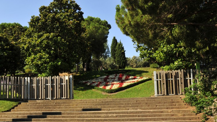 Canvi nom Mossèn Cinto Verdaguer